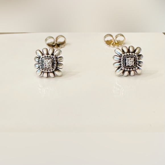 Authentic Luxury Minimalist LAGOS Sterling Silver and diamond Earrings - Picture 4 of 17